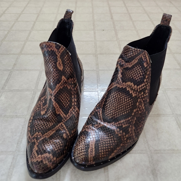 Freda Salvador Chelsea Boot SZ 8 - Picture 1 of 5